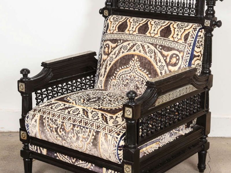 الكرسي في الحلم. على ماذا يدل في&nbsp;المعنى؟